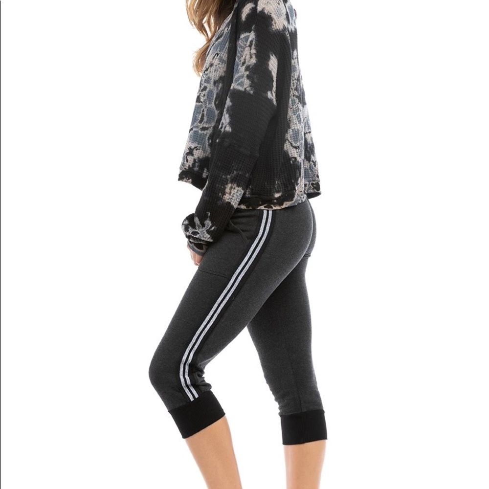 HARD TAIL SPARKLE CAPRI JOGGER CLO16